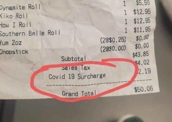 ΗΠΑ: Αντιδράσεις για την επιπλέον χρέωση λόγω κορονοϊού σε εστιατόρια