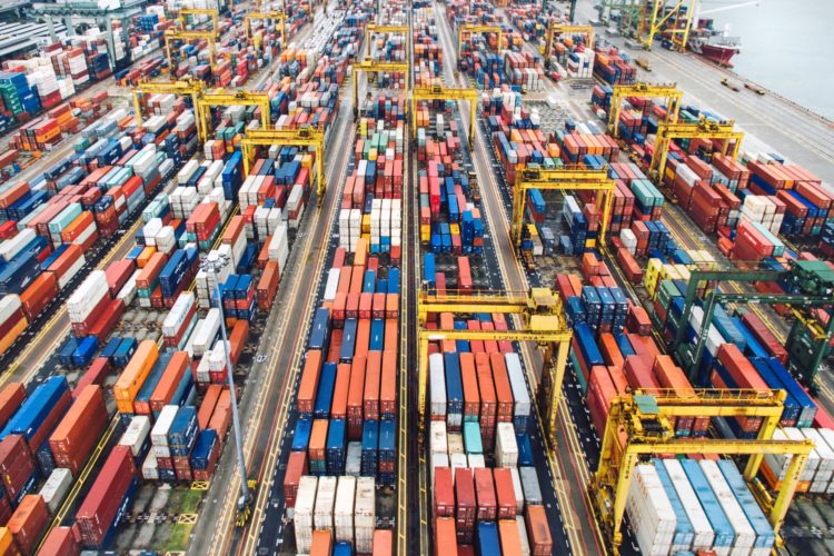 ΕΛΣΤΑΤ: Πτώση στις εισαγωγές του Μαρτίου