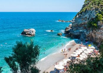 Bild: Θα πάμε διακοπές; Ας αποφασίσουν οι Έλληνες!