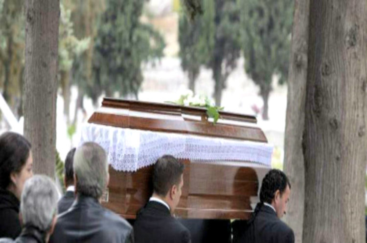 Ρόδος: Εμφανίστηκε ζωντανός μετά την… κηδεία του – Σε κατάσταση σοκ τα παιδιά του