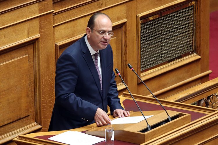 Βουλευτής ανακοινώνει την τοποθέτηση ΑΤΜ στο χωριό του!