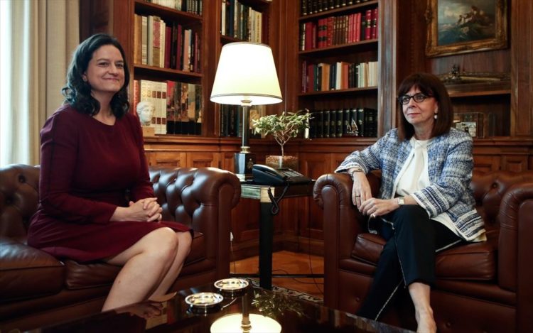 Συνάντηση Σακελλαροπούλου και Κεραμέως στο Προεδρικό Μέγαρο