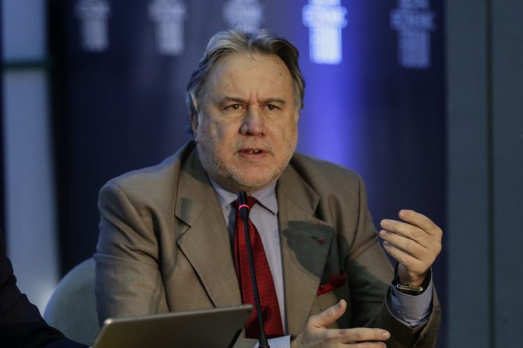 Κατρούγκαλος: Ντροπή η δήλωση Δένδια