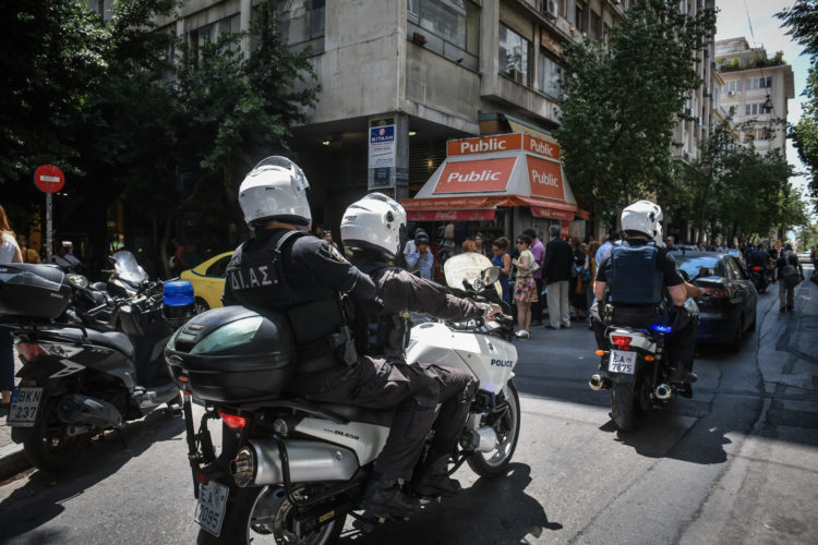 Ξαναχτύπησε η «Συμμορία του λεκέ» – Θύματα δύο Κινέζες τουρίστριες