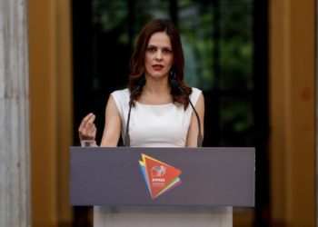 Αχτσιόγλου: Διατήρηση θέσεων εργασίας με σταθερούς και ολόκληρους μισθούς