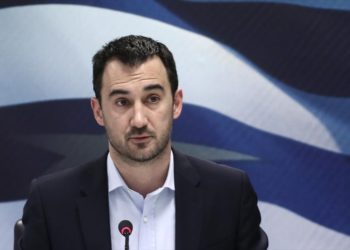 Χαρίτσης για την παρουσίαση του «Μένουμε Όρθιοι»: Υπάρχει κι άλλος δρόμος για την ελληνική οικονομία