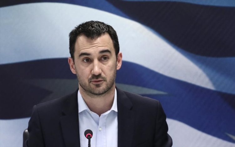 Χαρίτσης για την παρουσίαση του «Μένουμε Όρθιοι»: Υπάρχει κι άλλος δρόμος για την ελληνική οικονομία