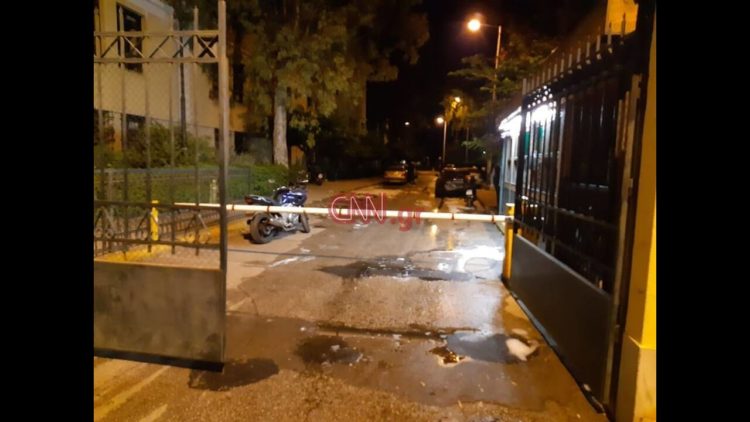 Πυρπόλησαν αυτοκίνητα στα δικαστήρια της Ευελπίδων – Τι ερευνά η Αστυνομία