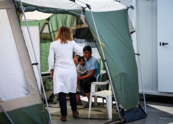 Παρατείνονται τα περιοριστικά μέτρα στις δομές φιλοξενίας Ριτσώνας, Μαλακάσας και Κουτσόχερου