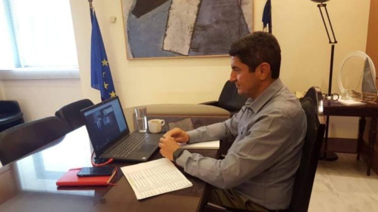 Αυγενάκης: Αυτή την ώρα δεν μιλάμε για καμιά ημερομηνία για τη Σούπερ Λίγκα