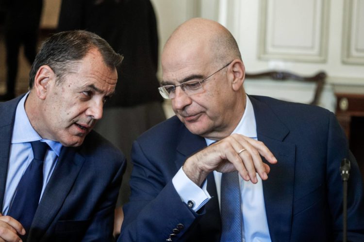 Δένδιας και Παναγιωτόπουλος ενημέρωσαν την Επιτροπή Εξωτερικών και Άμυνας της Βουλής