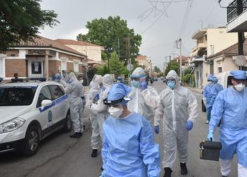 Τσιόδρας: 19 νέα κρούσματα στον οικισμό των Ρομά στη Λάρισα