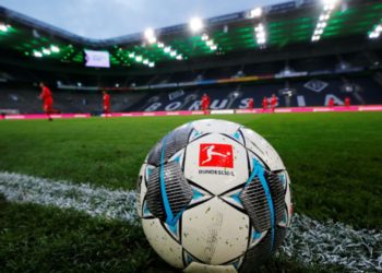 Η Μέρκελ βάζει σε καραντίνα τις ομάδες της Bundesliga