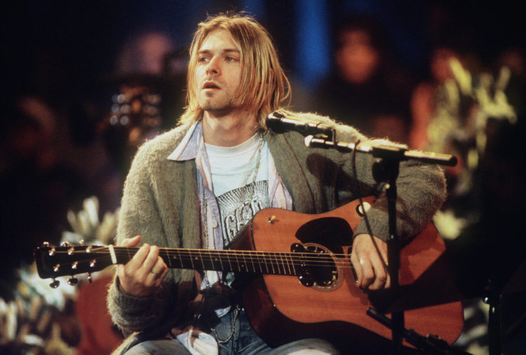 Σε δημοπρασία η κιθάρα του Cobain από το “Nirvana’s Unplugged”