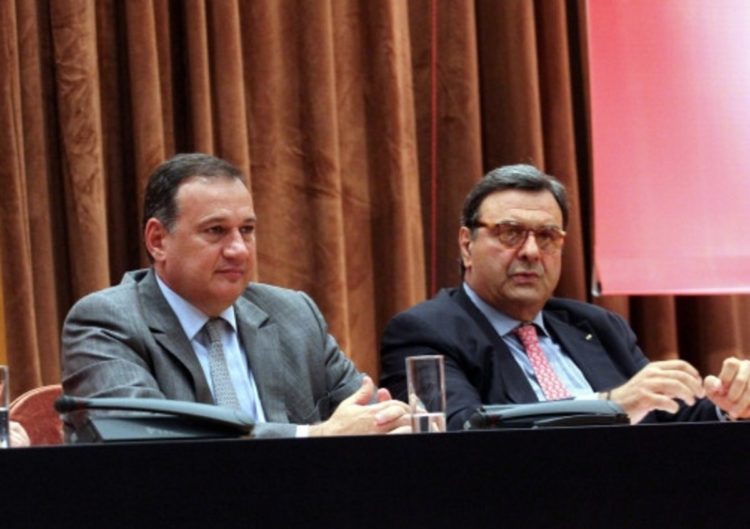 Οι ομοσπονδίες γυρίζουν την πλάτη στον Καπράλο