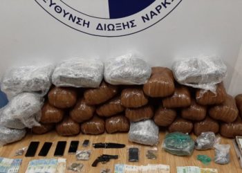 Αττική: Τρεις συλλήψεις για κατοχή και διακίνηση ναρκωτικών
