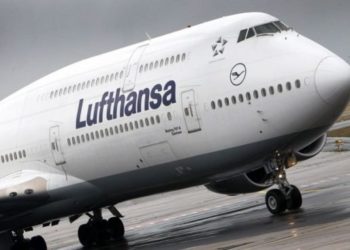 Lufthansa: Ανακοίνωσε ότι «προσγειώνεται» και πάλι στα ελληνικά νησιά