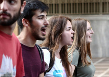 Θεσσαλονίκη: Στους δρόμους καθηγητές και μαθητές για τις κάμερες στις σχολικές αίθουσες