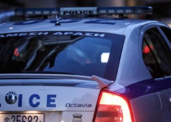 Παιανία: Μπήκαν με αυτοκίνητο σε φαρμακευτική και αφαίρεσαν το χρηματοκιβώτιο