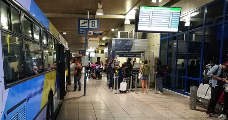 Άρση Μέτρων: Πώς ταξιδεύουμε από σήμερα με αεροπλάνα, τρένα, λεωφορεία