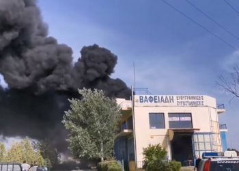 Θεσσαλονίκη: Εκρήξεις και μεγάλη φωτιά σε επιχείρηση ελαστικών (VIDEO)