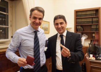 ΜΜΕ που βλέπουν μόνο την καμπούρα (και τα δάνεια) των απέναντι