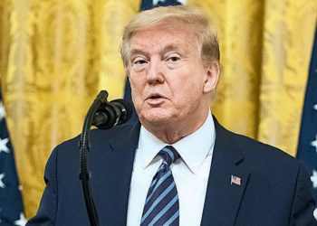 Τραμπ: Τιμή για τις ΗΠΑ, τα περισσότερα κρούσματα στον πλανήτη