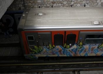 Ηλεκτρικός: Επιβάτης υπέστη καρδιακό επεισόδιο – Ακινητοποιήθηκε ο συρμός στον Ταύρο