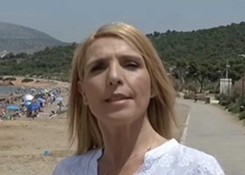 Επίθεση με πέτρες δέχθηκε η Ρένα Κουβελιώτη, την ώρα που έκανε ρεπορτάζ στο Καβούρι