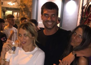 Η “take away” γιορτή της Σπυροπούλου, το… μωρό της, ο Χαρδαλιάς και οι κουμπαριές