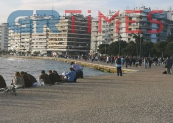 Θεσσαλονίκη: Κοσμοσυρροή στη Νέα Παραλία