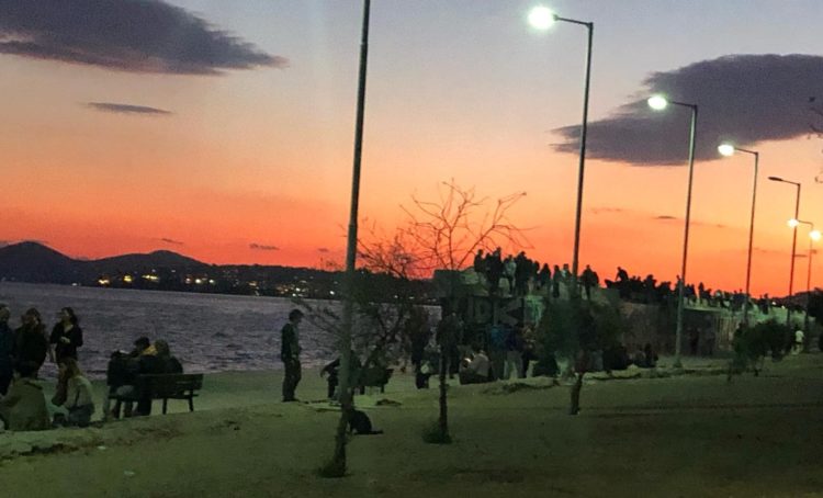 Μαρίνα Φλοίσβου: «Βούλιαξε» απο κόσμο – Παρενέβη το Λιμενικό