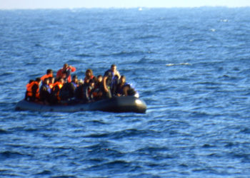 Μυτιλήνη: Βάρκα με πρόσφυγες έφτασε σε παραλία του νησιού