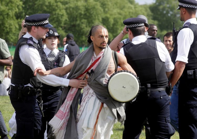 Βρετανία: 19 συλλήψεις σε διαμαρτυρία για τον κορονοϊό στο Χάιντ Παρκ