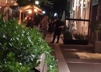 Λάρισα: Συλλήψεις για πάρτι με take away ποτά