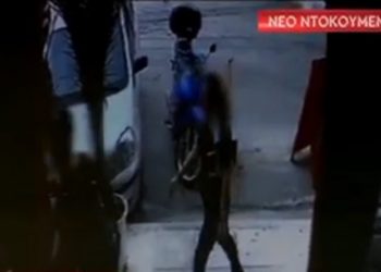 Επίθεση με βιτριόλι: Δύο μαυροφορεμένες σε νέο βίντεο – Τι είπε η 34χρονη(video)