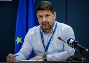 Χαρδαλιάς: «Ο ιός δεν κάνει διακρίσεις πολιτικές ή ιδεολογικές»