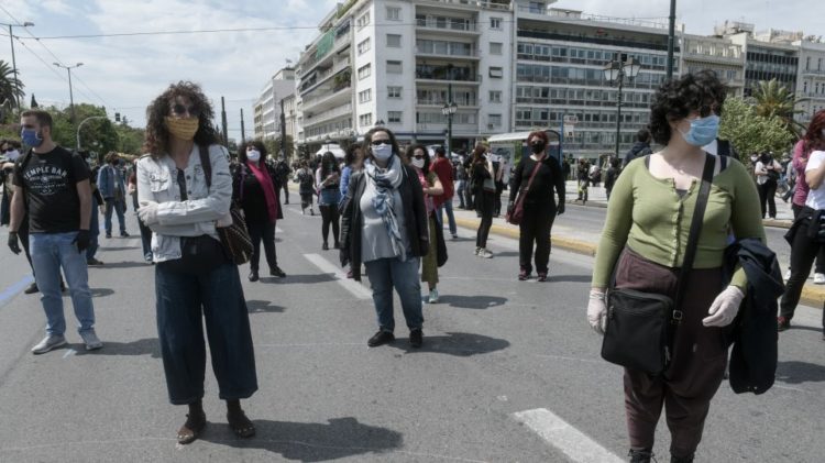 Δημοσκόπηση Interview: Το 37% πιστεύει ότι ο κορονοϊός προέρχεται από κινέζικο εργαστήριο