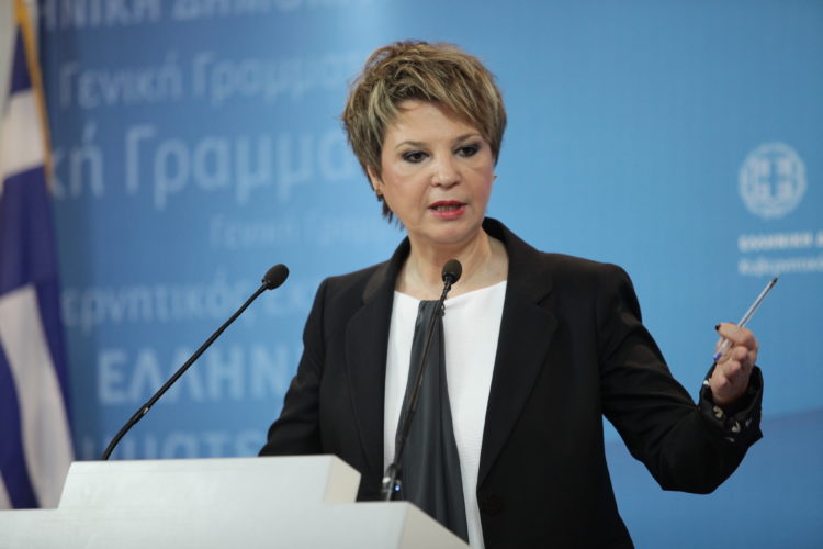 Γεροβασίλη: “Επίπλαστη κανονικότητα” το άνοιγμα των σχολείων