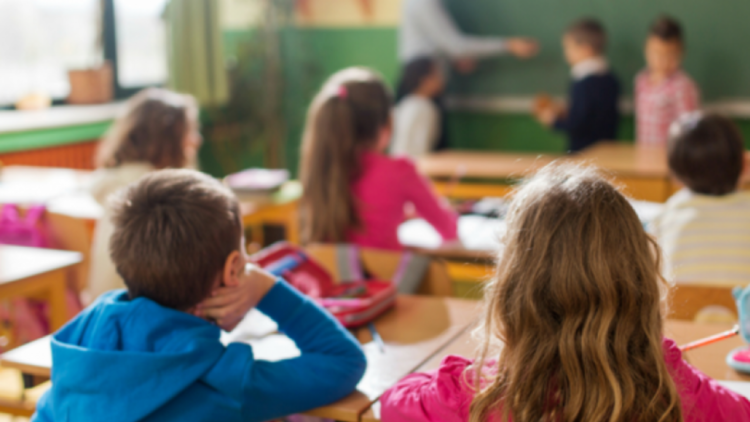 Δημοτικά σχολεία: Σχέδιο για την επιστροφή μόνο της Πέμπτης και Έκτης τάξης