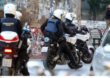 Εισβολή αντιεξουσιαστών σε σούπερ μάρκετ στη Θεσσαλονίκη