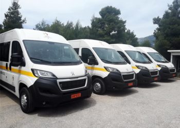 Τέσσερα βαν και εξοπλισμός δωρεά του ιδρύματος Λάτση στο Ε.ΚΕ.Α.
