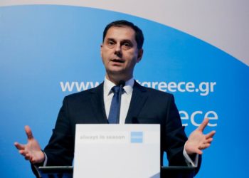 Θεοχάρης: Δεν θέλουμε να χάσουμε τη νίκη που έχουμε πετύχει μέχρι στιγμής κατά του ιού