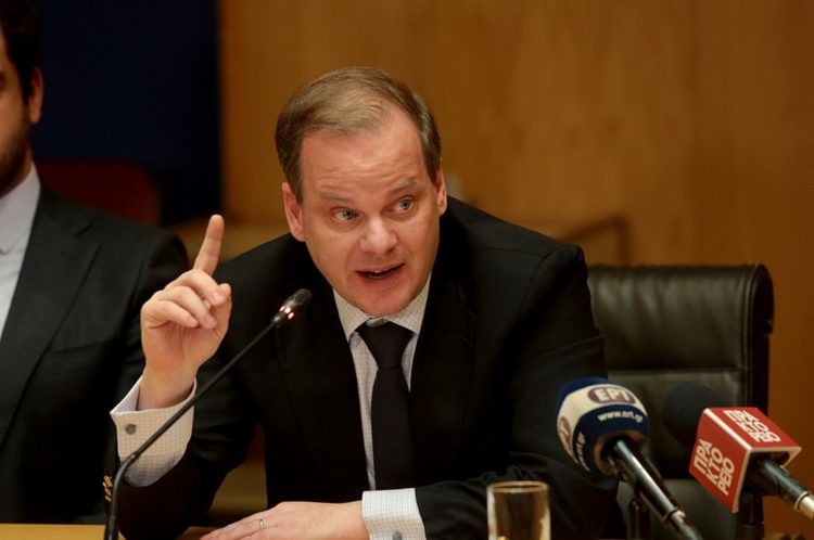 Καραμανλής: Ηλεκτρικό το ένα στα τρία αυτοκίνητα το 2030