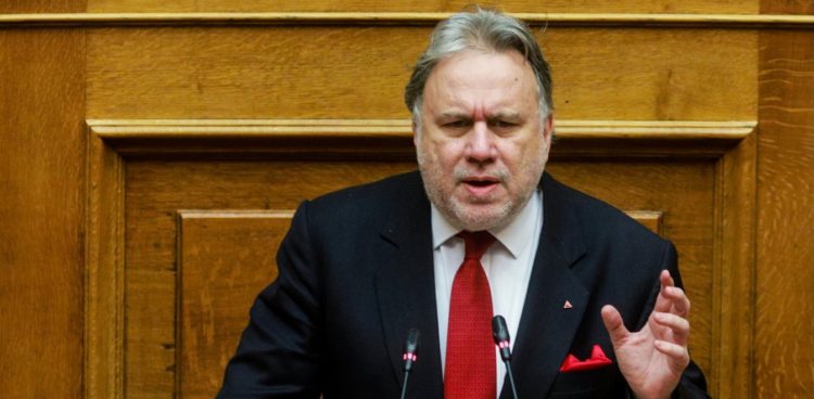 Κατρούγκαλος: Να δοθούν στη Βουλή τα διαβήματα για τον Έβρο