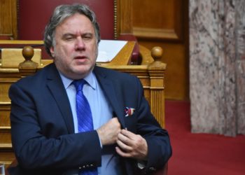 Κατρούγκαλος για Έβρο: Ο πρωθυπουργός είναι ακόμη στην Κρήτη;