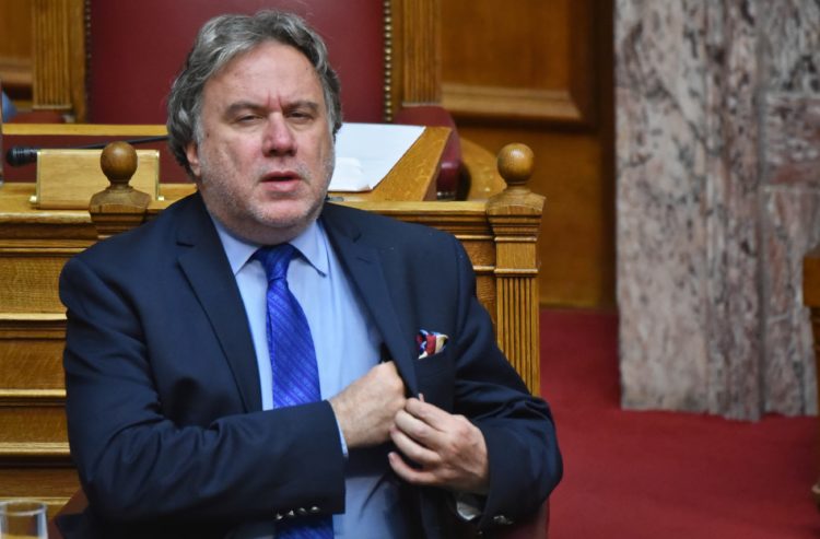 Κατρούγκαλος για Έβρο: Ο πρωθυπουργός είναι ακόμη στην Κρήτη;