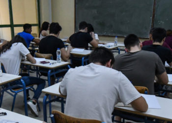 Προαιρετική η μάσκα στα σχολεία