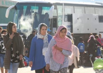 Μόρια: «Αιματηρό» επεισόδιο ανάμεσα σε ανήλικες – Έβγαλαν μαχαίρια για να λύσουν τις διαφορές τους