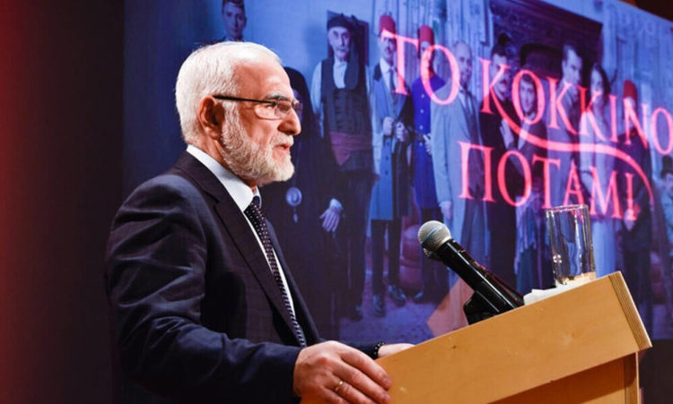 Θεσσαλονίκη: Πανό για τη Γενοκτονία των Ποντίων από τον Σαββίδη